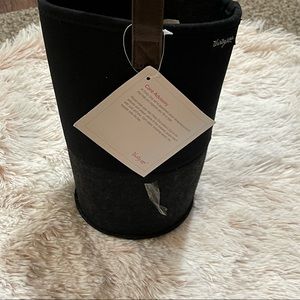 Thirty-One felt wine and gift bag new